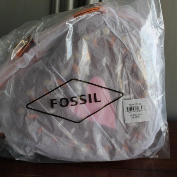 Fossil Leather Heart Bag Crossbody - Picture 2 of 12